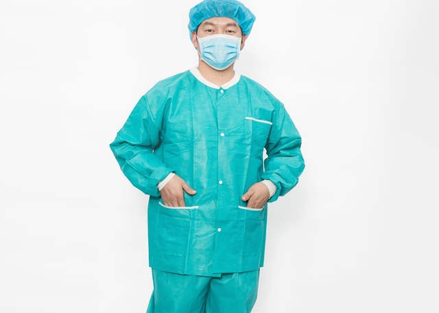 Soft SMS Disposable Patient Gown Nurse Suits Doctor Suits With Pants